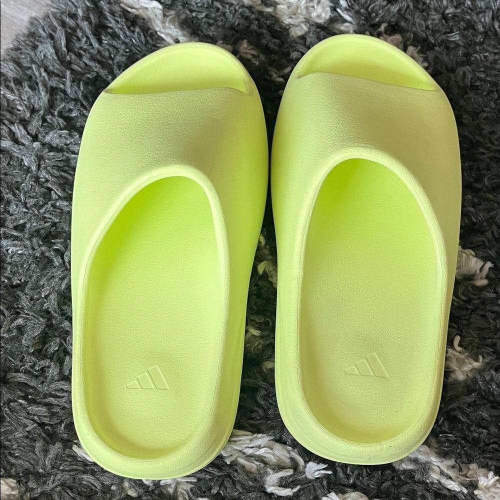 YEEZY ADIDAS LIME GREEN SLIDES US10